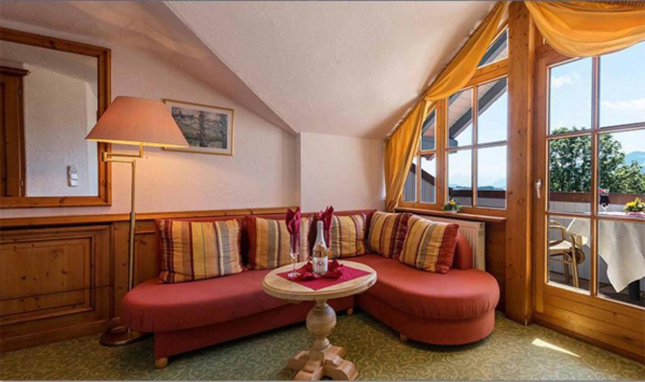 Naturhotel Am Sonnenhang Oy-Mittelberg Esterno foto